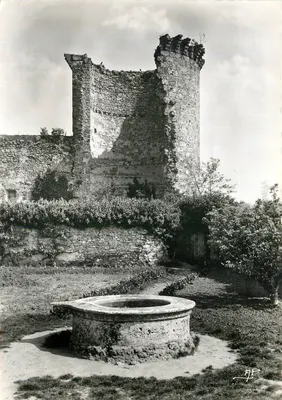 Chevreuse (S.-et-O.) — Ruínas da Madoleine (séculos X e XIV) — A Torre Fendida e o Poço de 85 m — Ed. d'Art A.P., II bis, por Colbert, Versailles