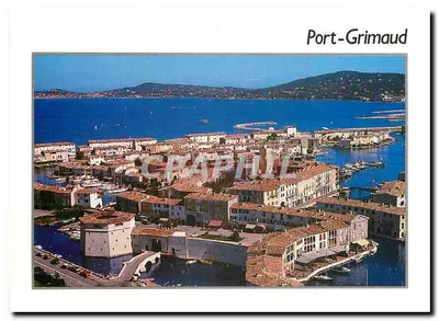 Port-Grimaud — vista aérea do porto e dos edifícios