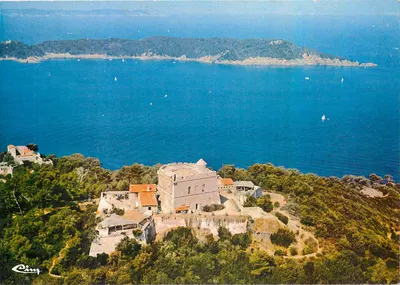 Port-Cros (Var) — Vista panorâmica aérea — Edições S.M.D. Impressões Combier