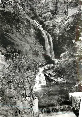 Cachoeira de Jens na estrada do Col de Restefond — ST-ETIENNE-DE-PINÉE (A.-M.) — Réal-Photo-Cinéma PARIS