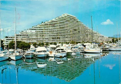 Marina Baie des Anges — Vileneuve-Loubet-Plage — Edições S.E.P.T. n°125/36