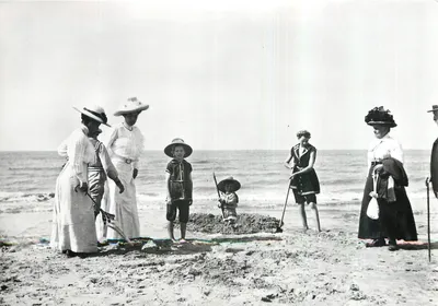 Prazeres da praia — A Belle Époque — Edições DESOVE, 94110 Arcueil