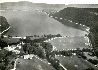Lago Chalain — Paisagens do Jura — Les Éditions de l'Économie, Bron (Rhône)