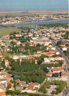 La Faute-sur-Mer — Vista aérea — Éditions e Impressions Combier & Macon