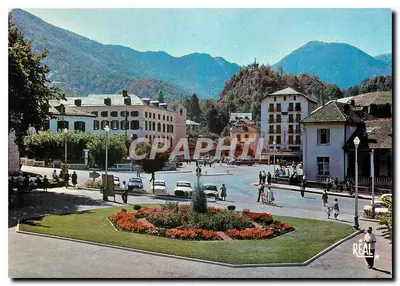 Ax-les-Thermes (alt. 720 m.) — Vista da praça do Breilh — Editor Réal, n° 504