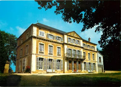 Casa de Repouso e Convalescência — Villette-lès-Dole — Edições do Leste