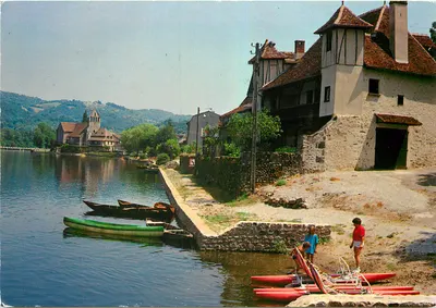 Beaulieu-sur-Dordogne — O lago e a capela dos Penitentes — Les Éditions du Gabier