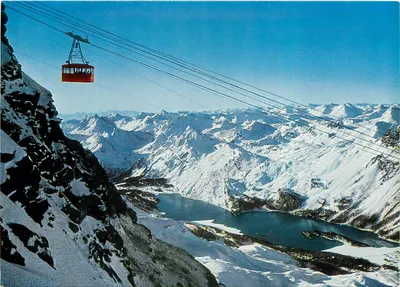 Teleférico sobre o Silsersee — Luftseilbahn Silvaplana-Corvatsch — editor Morill Druck, n° 1128