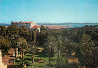 Hotel Le Pavillon Félix Bérard — Hyères — editor desconhecido, número de série não visível