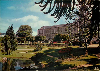 Guéret (Creuse) — O museu e o jardim público — IRIS