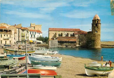 Collioire — A Costa Vermelha — Igreja de São Vicente e praia