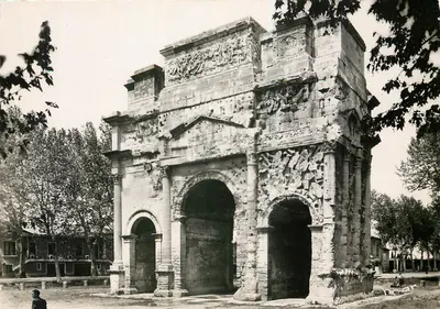Arco do Triunfo - Orange - Faches Sul e Leste — Coleção Arnaud, 1922