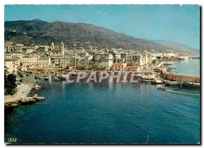 Bastia — Vue sur le vieux Port — Éditions Hachette