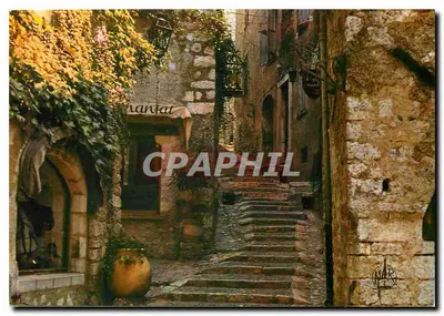 Saint-Paul-de-Vence — Montée de l'Église — Les Éditions MARITIMES