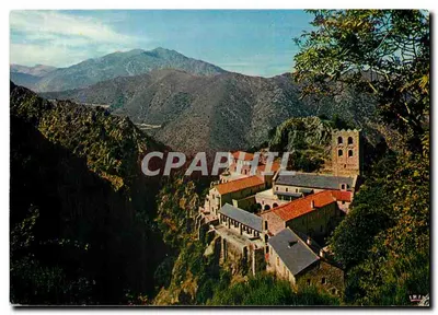 Abadia de Saint-Martin-du-Canigou — fundada no século XI — Imexichrome