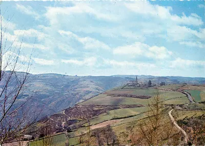 Le Fel (Aveyron) — A Igreja de Roussy perto de Montsalvy (Cantal) — Éditions Naturelles