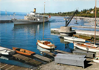 Porto de Thonon-les-Bains — vista do porto com navio a vapor — editor Combière