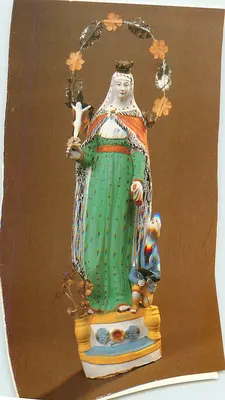Estátua da Virgem Maria — editor desconhecido, número de série não visível