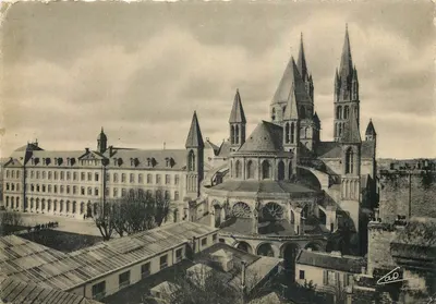 Caen — Abadia dos Homens, Igreja de São Etienne e o Liceu