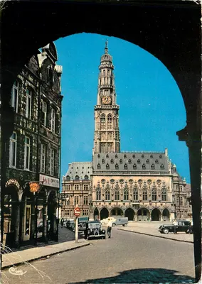 Arras — Hotel de Ville visto por um arco — editor C. C. C. (C. C. C.)