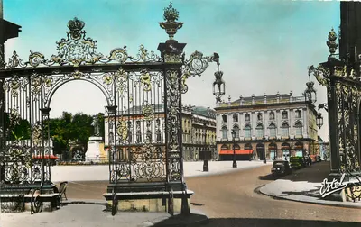 Nancy — Praça Stanislas e grades de Jean Lamour — Estel