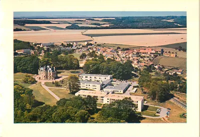 Castelo de la Motte — vista aérea — editor desconhecido