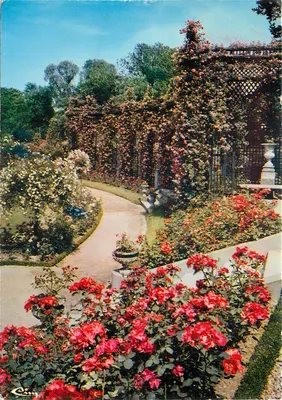 Jardim das Rosas em L'HAY-les-ROSES — 'La Roseraie' — Éditions Raimon
