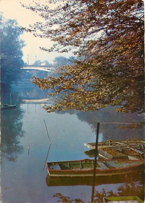 Champigny-sur-Marne — vista do canal com barcos — Imagens da França