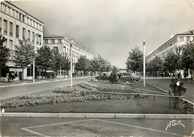 Praça da República — Paris — Edições Flor