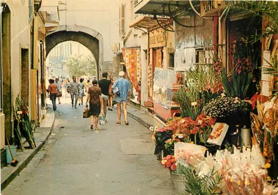 Hyères - A velha cidade pitoresca — Éditions Gai Soleil, Toulon