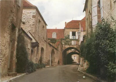 Bilhete postal moderno Vezelay (Yonne) Rue du Pontot a gauche Max Pol Fouchet (Poete Romancier) Humaniste 1913 1980