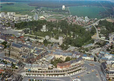 Gisors — vista aérea — Pilote C. Faucher Rouen - Foto P. Viard Rouen