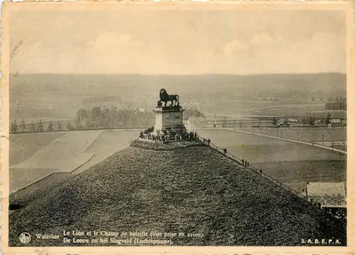 O Leão e o Campo de Batalha (Vista tirada de avião) — Waterloo — S.A.B.E.P.A.