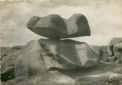 A rocha instável — RLOUMANAC'H (Côtes-du-Nord) — Éditions d'Art Yvon, Paris, n° 2637