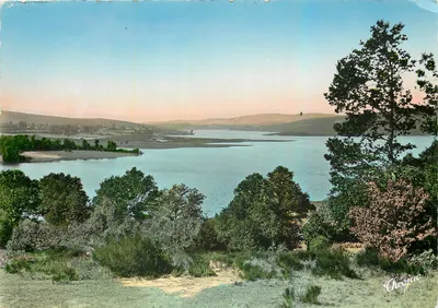 Barragem de Vassivière — Entre Peyrat-le-Château (Haute-Vienne) e Royère (Creuse) — Éditions La Ciaoane