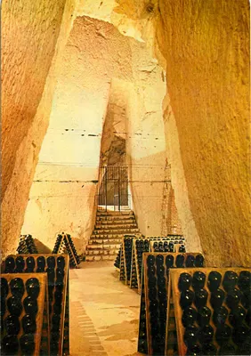 Cavernas gallo-romanas — monumento histórico — edição Promo-Champagne, Reims