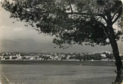 Vista de Juan-les-Pins — vista do Cabo de Antibes — Edições S.E.P.T. - Reprodução Proibida