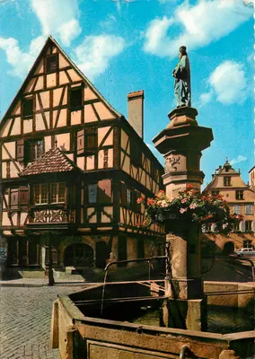 Turckheim (Alto Reno) — Fonte do século XVII — Velha Casa — Edições de Arte MAPASCO