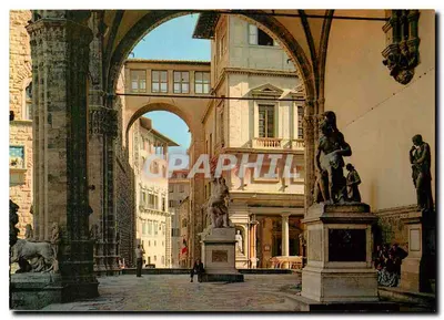 Florencio — Interior da Loggia della Signoria — Editores Innocenti, n° 389