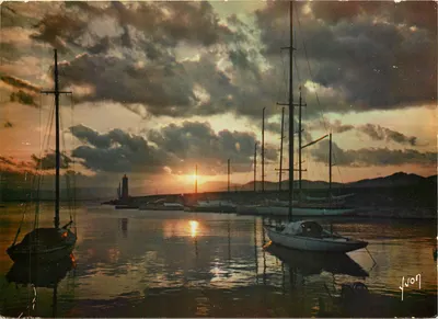 Saint-Tropez (Var) — Pôr do sol no Porto — Edições d'Art YVON