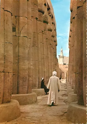 Colunatas do Templo de Luxor — Egito — Editor: Lehmann & Lambet, n° M 15