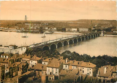Bordeaux — Vista Geral e o Ponte de Pedra — NARBA