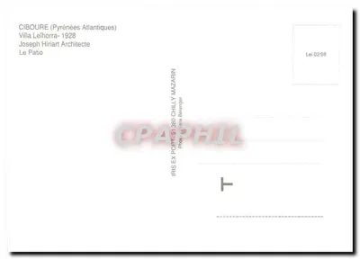 Villa Leiñorra — Pátio — Joseph Hiriart Arquiteto — Verso