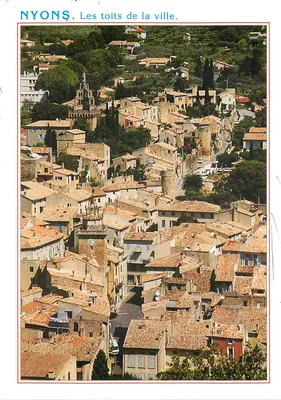 NYONS. Os telhados da cidade. — Edições SL - B.P. 3041 - Nyons (Drôme) — n° 75018