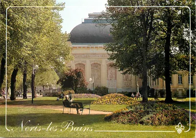 Néris-les-Bains — A Vista do Casino no Parque — Éditions du Lys