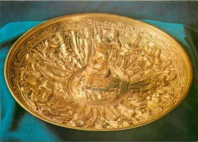 Patera com decoração figurativa — Museu Nacional de Antiguidades — Bucareste