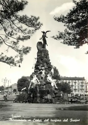 Torino - Monumento aos Cadutos do Túnel do Frejus — Mandial photo