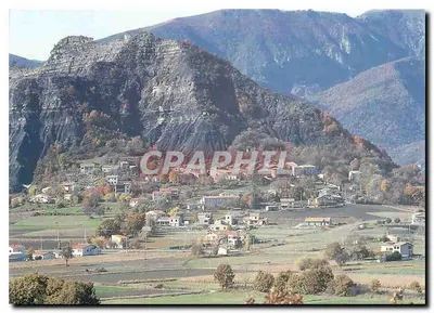 मार्कौक्स - ऊंचे प्रोवेंस अल्प्स (ऊंचाई 700 मीटर) — गांव और सेंट-माइकल की खाड़ी — पैट्रिक बेंसा, पोस्ट रिले