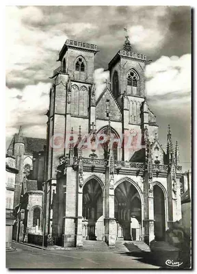 Semur-en-Auxois — A Igreja de Nossa Senhora — Combiér (S.-et-L.)