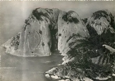 A Ponta do Bico do Falcão — Ciotat (Bouches-du-Rhône) — Fotografias aéreas J. Cellard, Lyon
